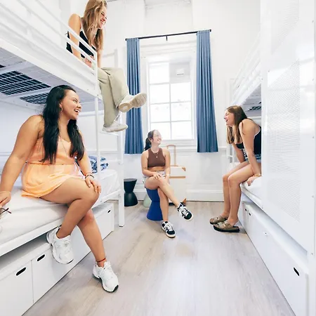 Maze Backpackers - Gold Coast-2